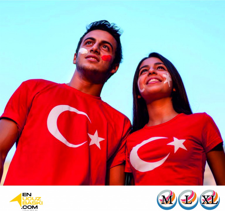 Türk Bayrağı Baskılı Tişört Yetişkin